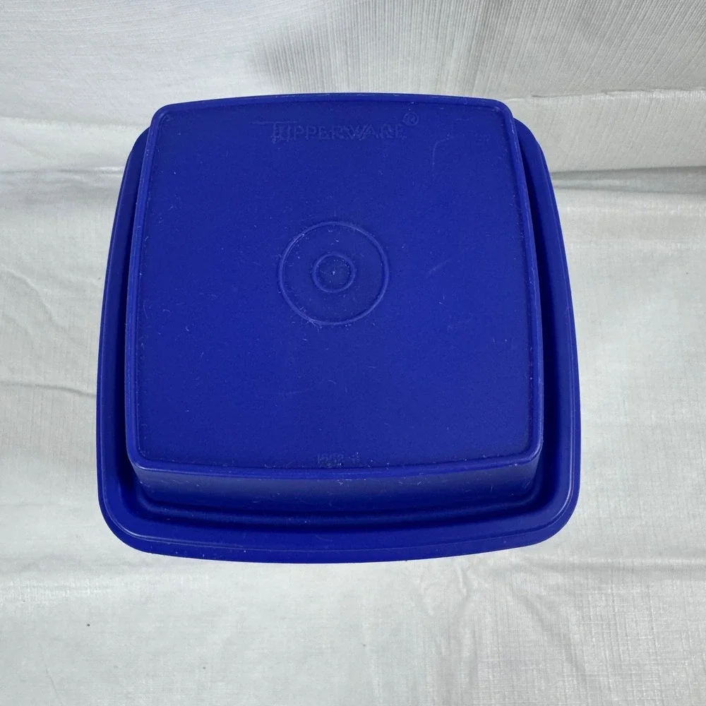Tupperware Pick-A-Deli Pickle Jalapeno Keeper Blue Lid 1560